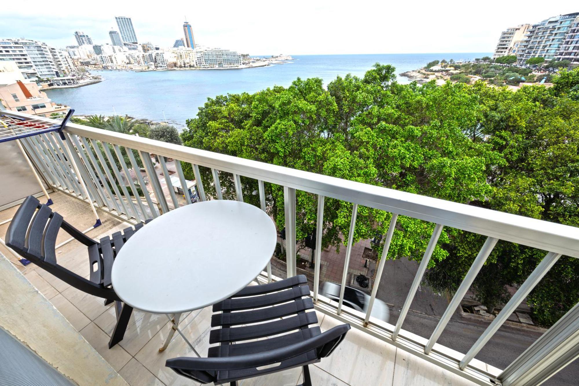 Vic- Seafront Apartment Sliema Kültér fotó